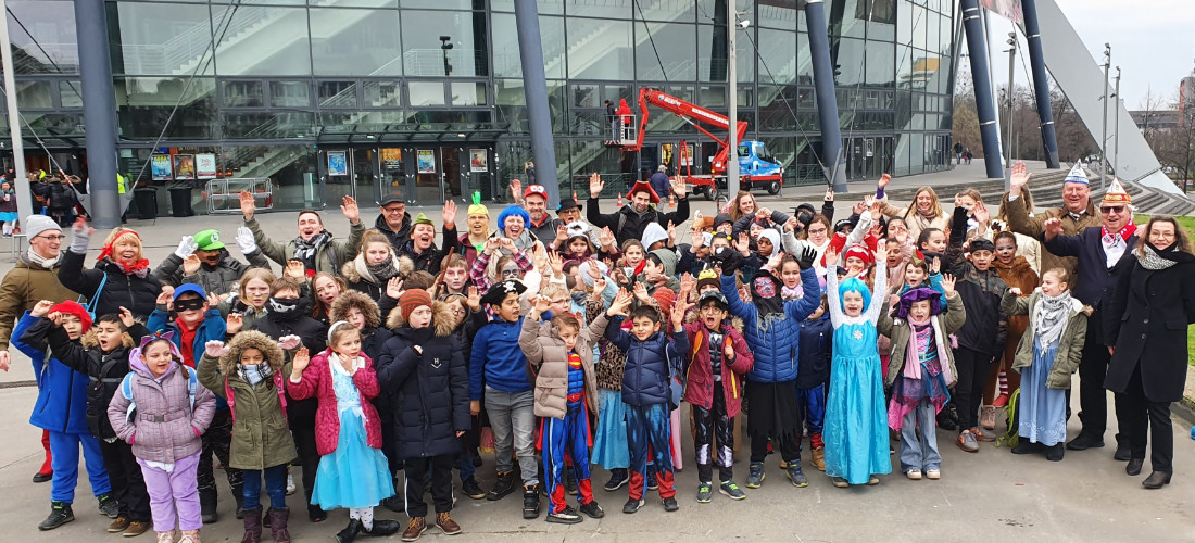 Foto - Fastelovend inklusiv – Kindernöte e.V. und Düsseldorfer Kinderträume in der Lachenden PÄNZ arena